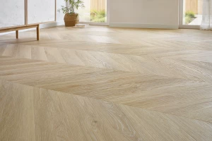 Chevron kalanruoto vinyylilattia Johannes Oak 45°